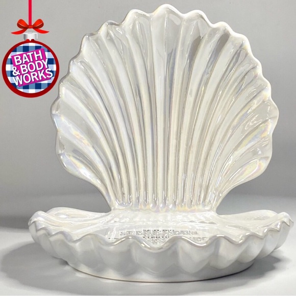 Bath & Body Works Other - HOLIDAY SPECIAL- CLAM SHELL 3-Wick Candle Holder: Bath & Body Works